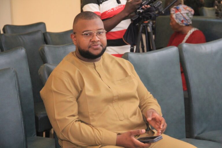 053c959d-fe46-47c8-8d55-df211e2d2ca2