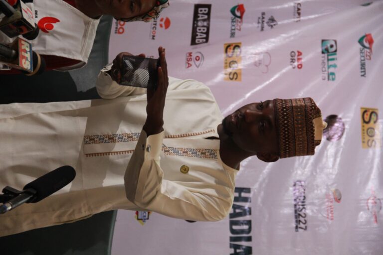 f0d191eb-520c-4eda-a228-d40601fb2338